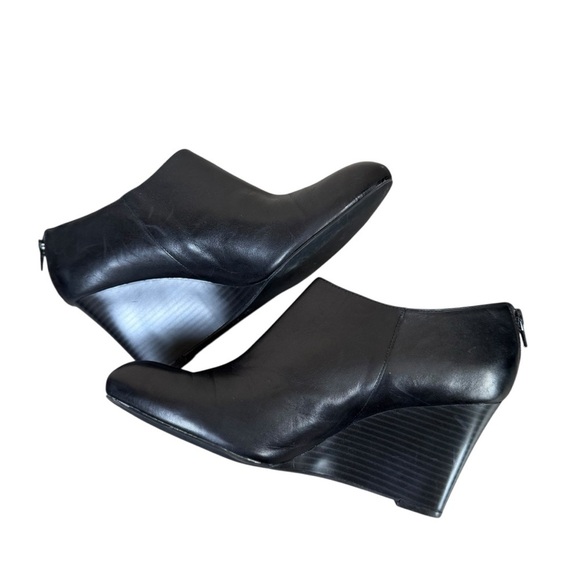 Naturalizer Womens Ella Wedge Bootie Black Leather 9.5M Capsule Minimalist Comfy - Picture 3 of 9